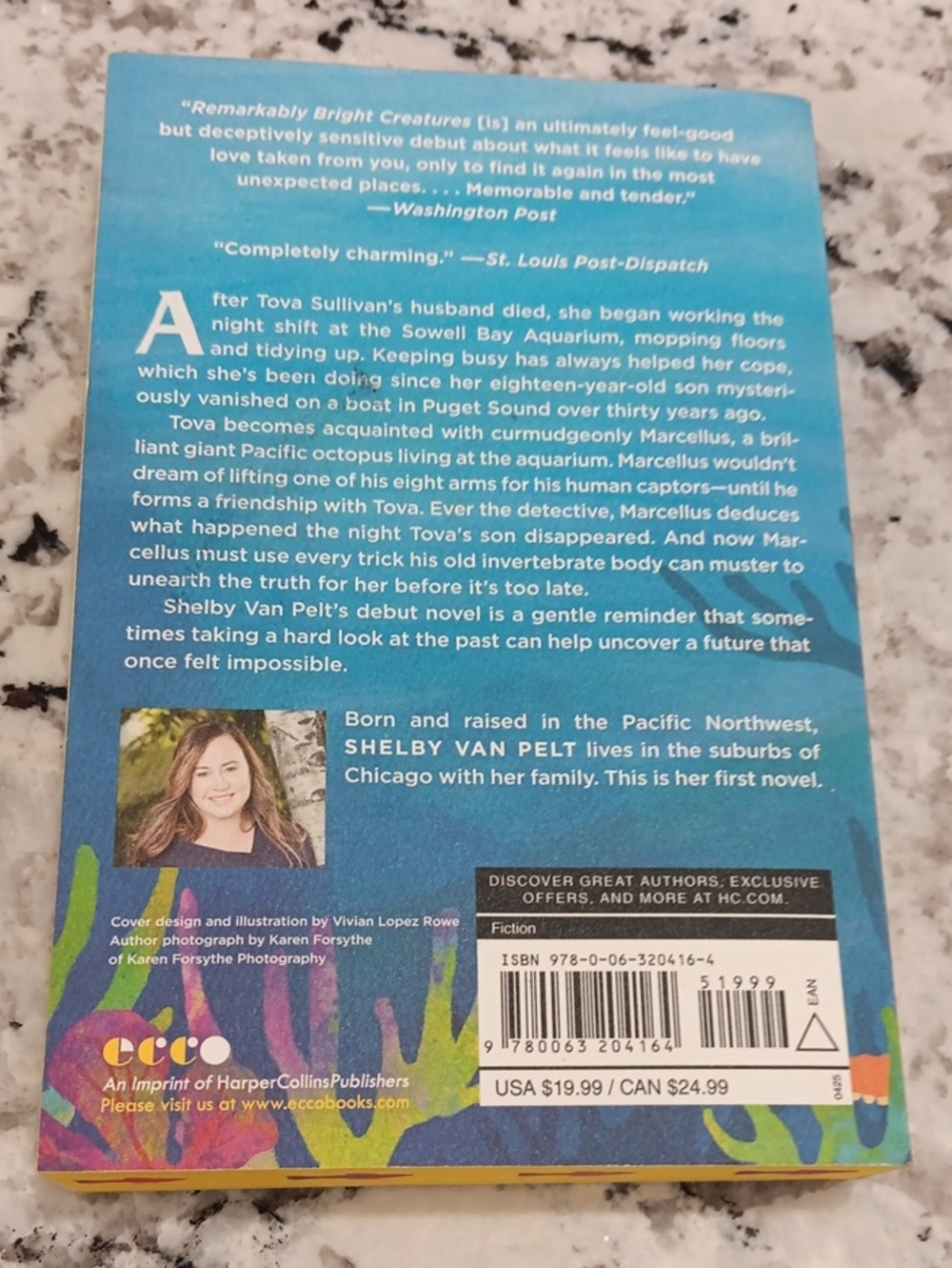 Remarkably Bright Creatures — Paperback - Picture 2 of 2